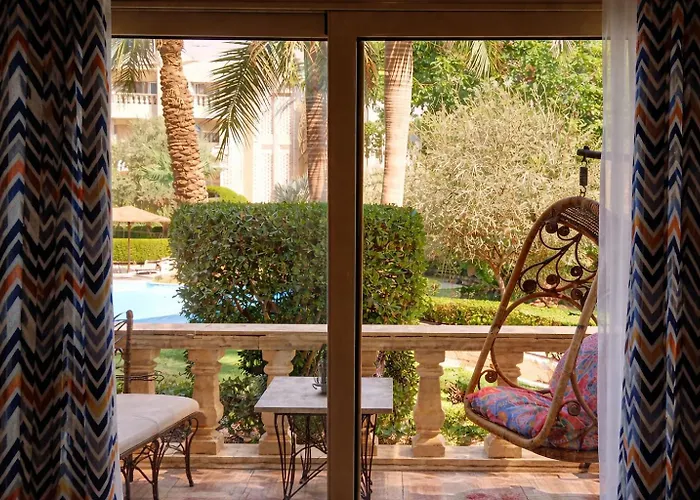 Casa Dodo - Sunny Lakes Compound